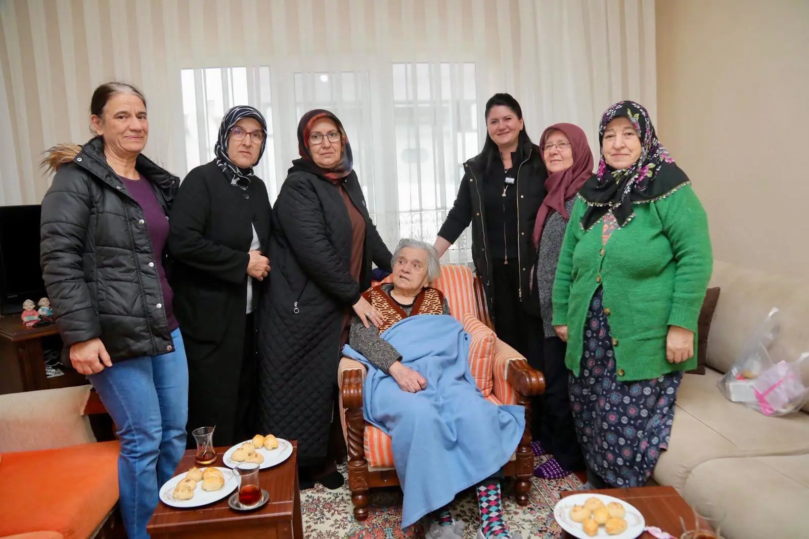 BAŞKAN GENCAN, YILDIRIM’DA MAHALLE ZİYARETLERİNİ SÜRDÜRDÜ galeri görseli